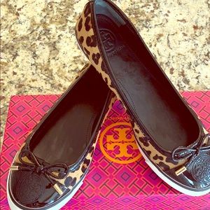 Tory Burch size 7 sneakers/flats